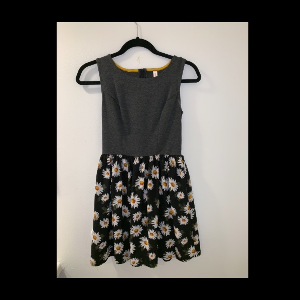 Daisy dress